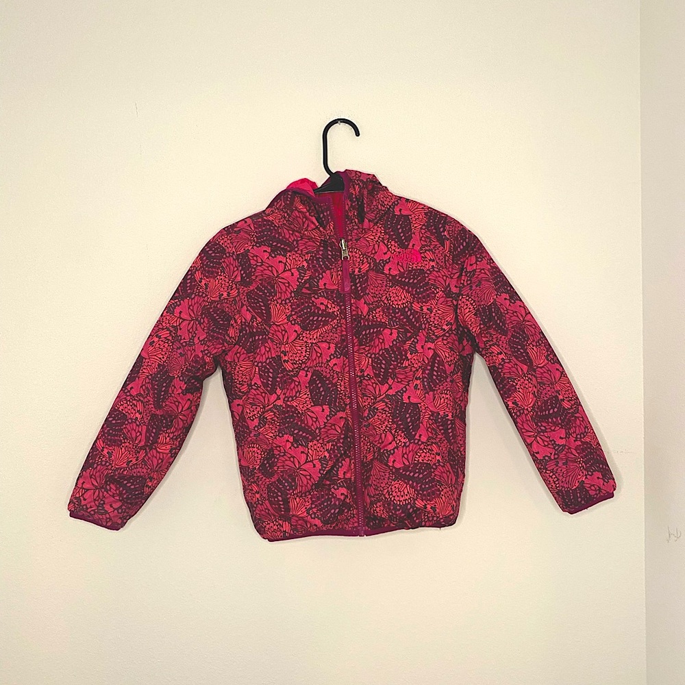 THE NORTH FACE REVERSIBLE MOSSBUD SWIRL JACKET GIRLS Roxbury Pink Butterfly Camo